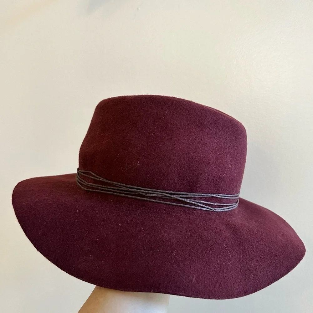 Women’s stylish beautiful burgundy wool hat